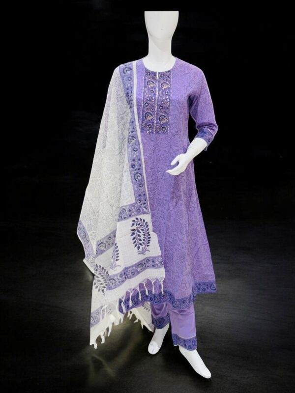 Elegant Lilac Printed Kurta Set with Contrasting White Dupatta