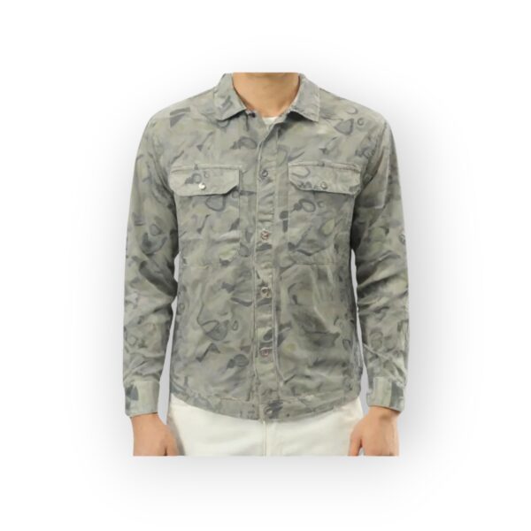 Men's Camouflage Green Button-Up Shirt with Dual Chest Pockets