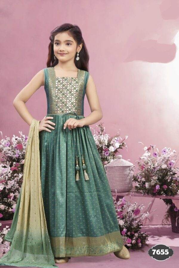 GIRLS ETHNIC WEAR  GREEN 3PCS SUIT