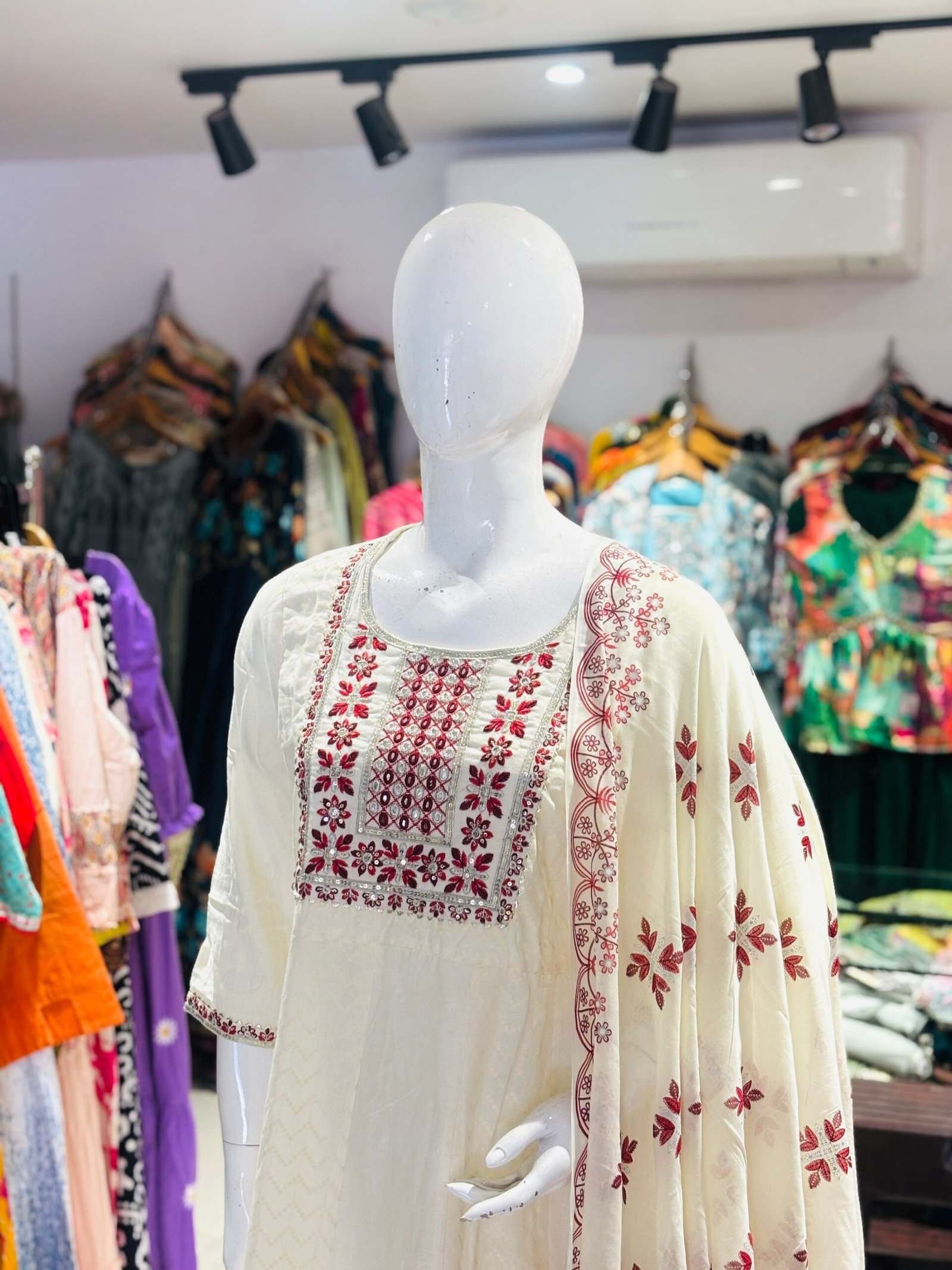 white cotton flared kurta set - Image 2