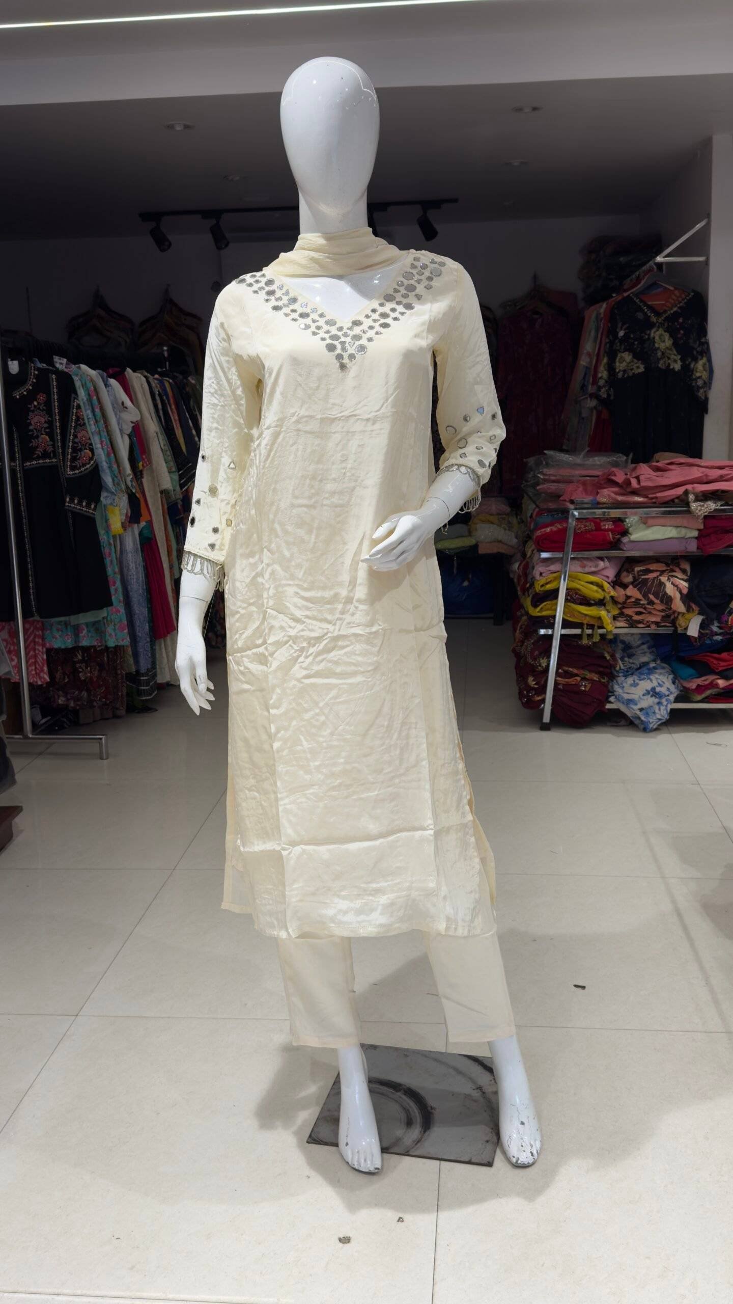 Cream colour Crape Kurta Suit