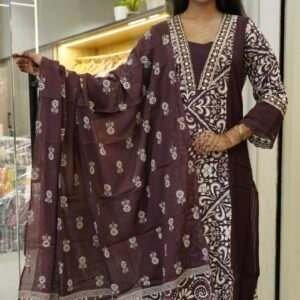 maroon and white printed Indian ethnic kurta set
